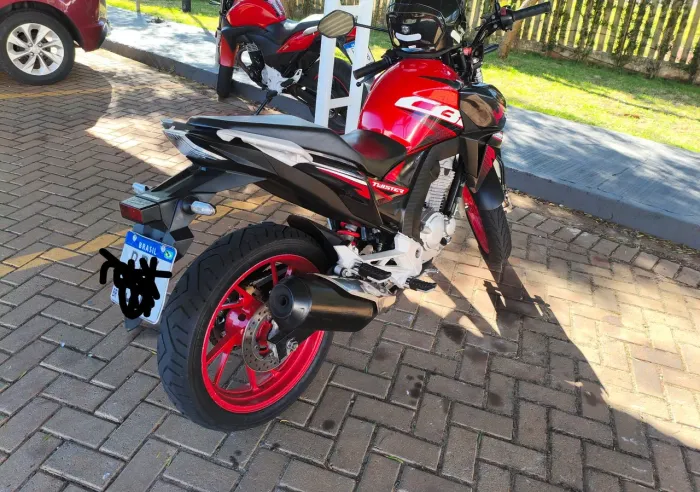 Cb Twister 250f ano 2020 flex