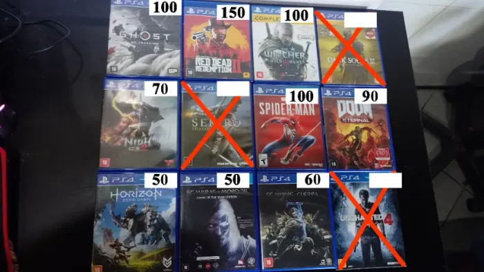 Vendo jogos de PS4, desconto se levar mais de um