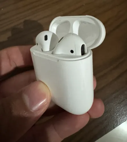 AirPods