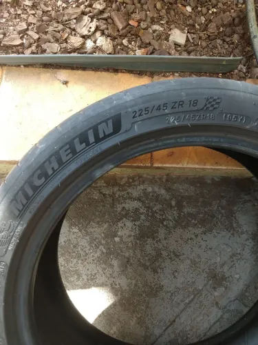Pneu Michelin pilot sport 4 225/45 aro 18