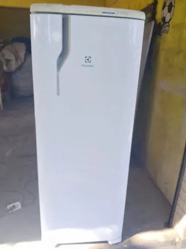 Vendo está geladeira