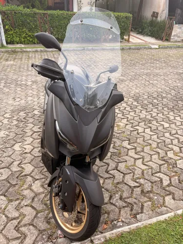 Venda de moto em perfeito estado
