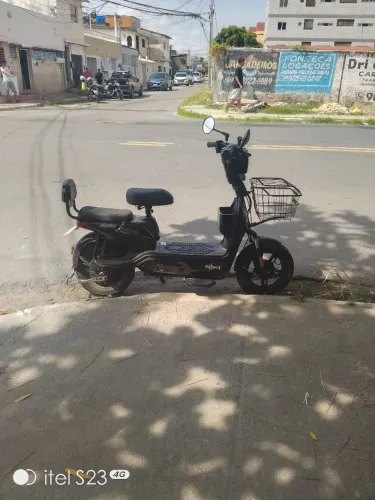 Moto elétrica prisma usada 4 mês 