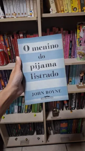 Livro O menino do pijama listrado - John Boyne