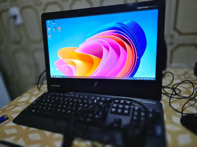 ? Notebook Master  Intel I5 2.70GHZ 120 SSD 8Gb RAM Rapidíssimo