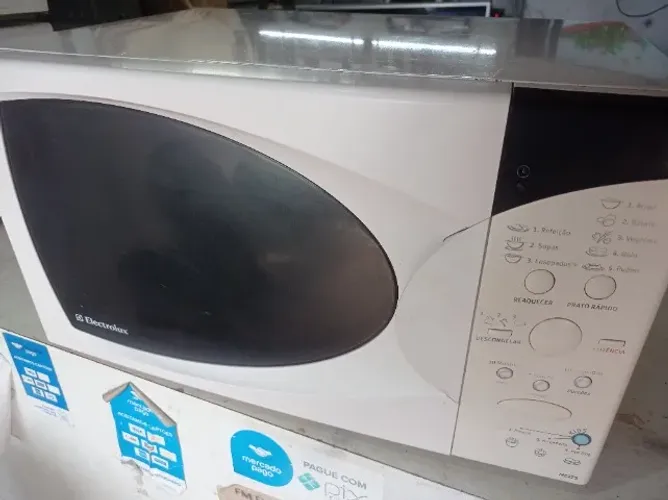 Microondas Eletrolux 27 litros 