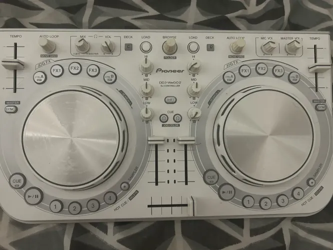 Controladora pioneer DDJ WEGO2