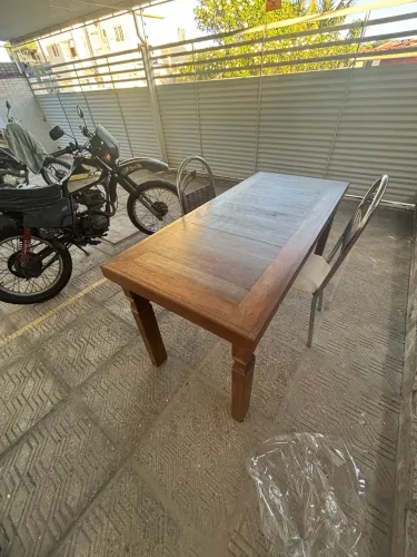 Mesa em madeira 