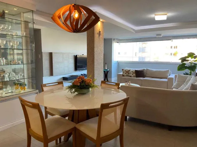 Condomínio Gran Farol, reformado _ Na Coroa do Meio [1927]