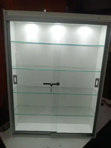 Vitrine suspensa MDF 20 x 80 x 108cm com LED