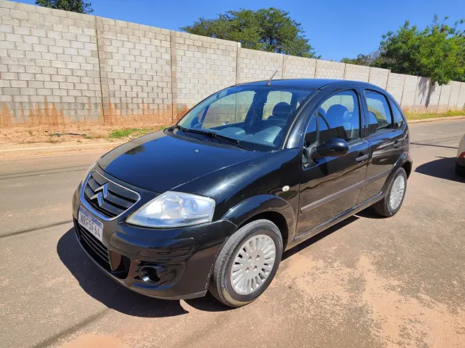 Citroen C3 GLX 1.4/ GLX Sonora 1.4 Flex 8V 5P 2011