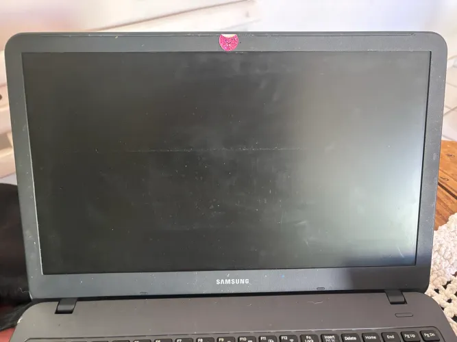 Notebook Samsung i5 8 geração