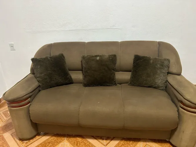 Vende-se sofá