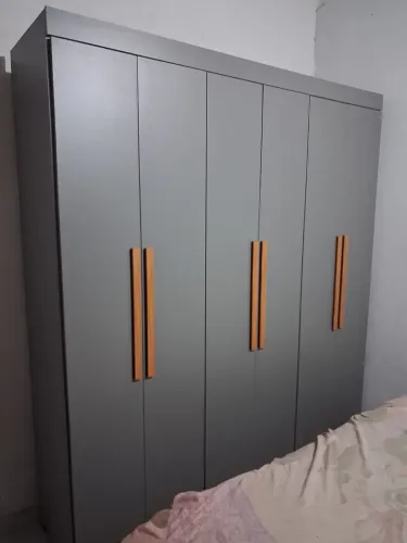 Roupeiro 6 portas 2 gavetas 100% MDF novo disponível