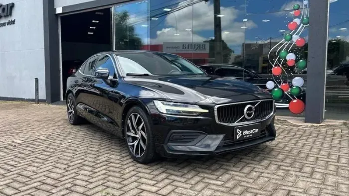 Volvo S60 T-4 Momentum 2.0 190cv 4P 2020