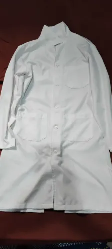 Jaleco branco manga longa com botão