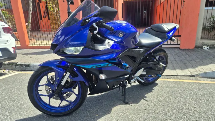 YAMAHA YZF R3
