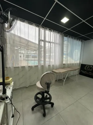 Alugo sala em centro comercial