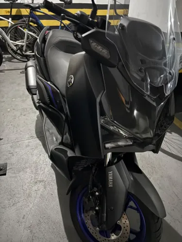 Yamaha X MAX 300 ano 2025, modelo 2026