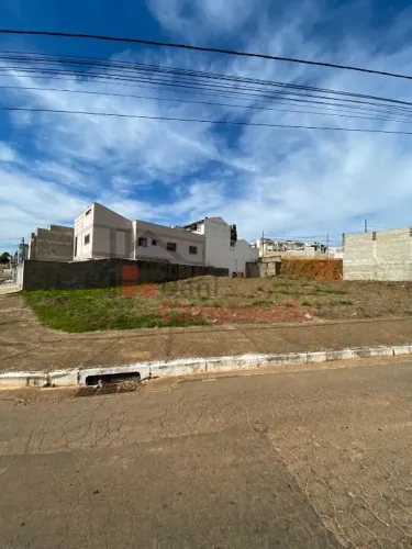 Terreno Comercial à Venda no Residencial Santa Rita II