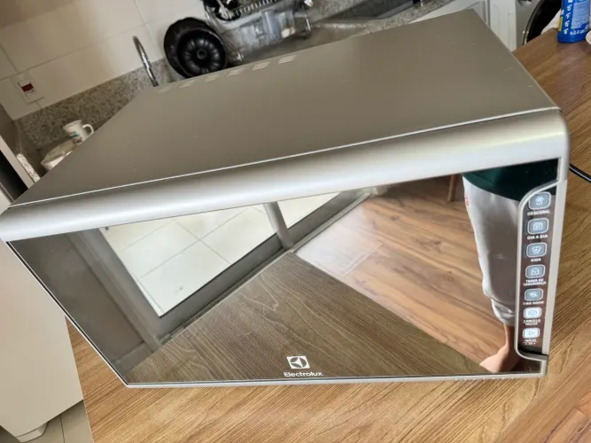 Vendo microondas eletrolux