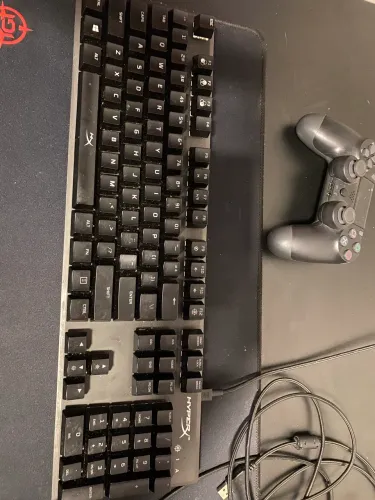 Teclado mecânico hyperx 