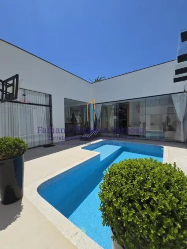 Casa Nova linear com 4/4 disponível para Venda no Condominio Spina Ville em Juiz de Fora p