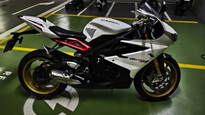 Triumph Daytona 675R ABS 2013/2013 | Apenas 8.000 km | Toda Original | Revisões Triumph