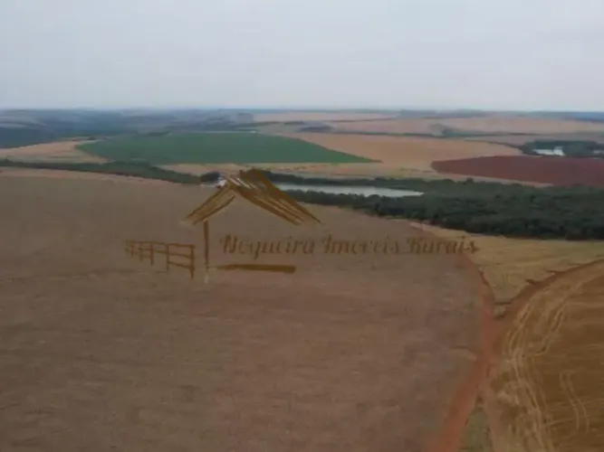 Excelente fazenda a venda com 690 alqueires na região de Avaré/SP