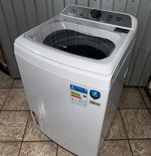 Máquina de lavar 13 quilos Midea em excelente estado de conservação e funcionamento
