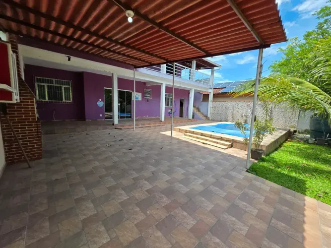 Casa para venda com 4 quarto, 129m² em Centro - Guapimirim - RJ