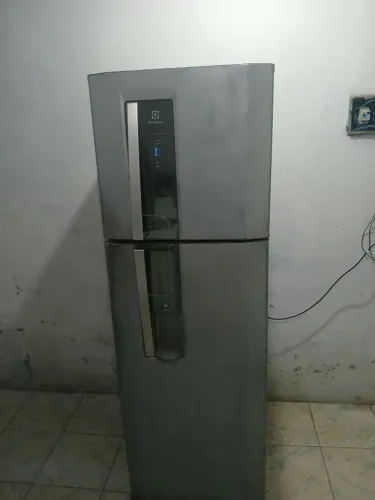 GELADEIRA FROST FREE 