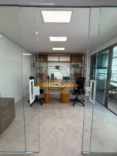 Sala Comercial à Venda ou Locação | 56 m² | Ao Lado do Metrô Butantã