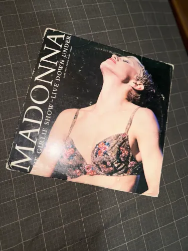 Laser Disc (LD) Madonna Girlie Show