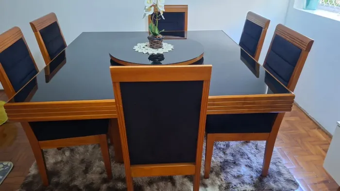 Mesa de jantar quadrada com prato giratório e 8 lugares