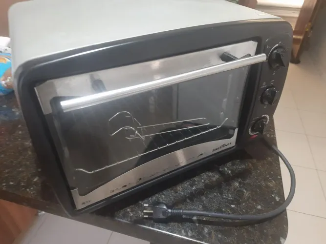 Forno elétrico Britânia 31 litros sem uso ótimo