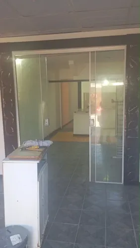 Alugo apartamento 1/4 sala praia, atrás da igreja de Itapuã