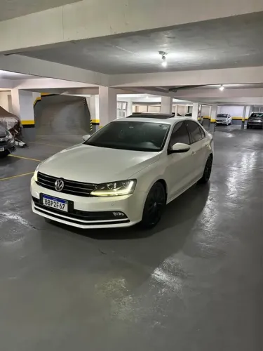 Volkswagen Jetta Comfortline 1.4 TSI 16V 4P Aut. 2017