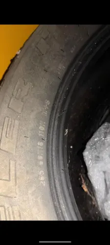 Pneu 265/60 Aro 18 em ÓTIMO ESTADO