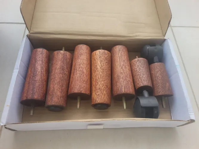 Pés de cama box