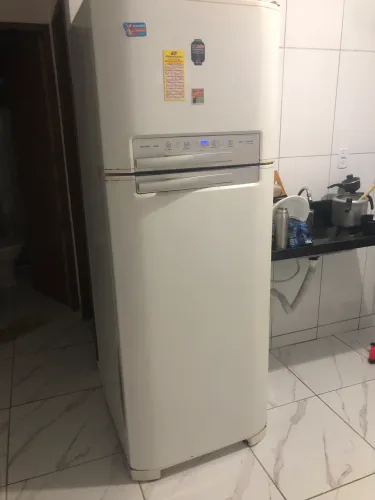 Geladeira 480 litros Electrolux gelo seco 800$