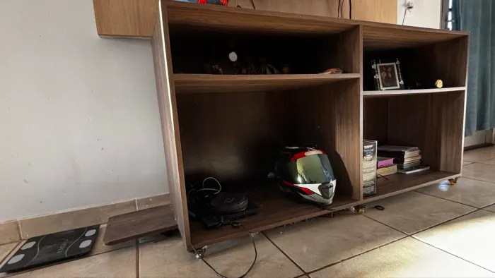 Conjunto Completo para Sala: Painel de TV + Rack com Rodinhas e Abas Laterais
