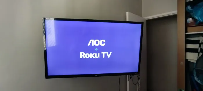 Tv Led roku 32" usada em ótimo estado