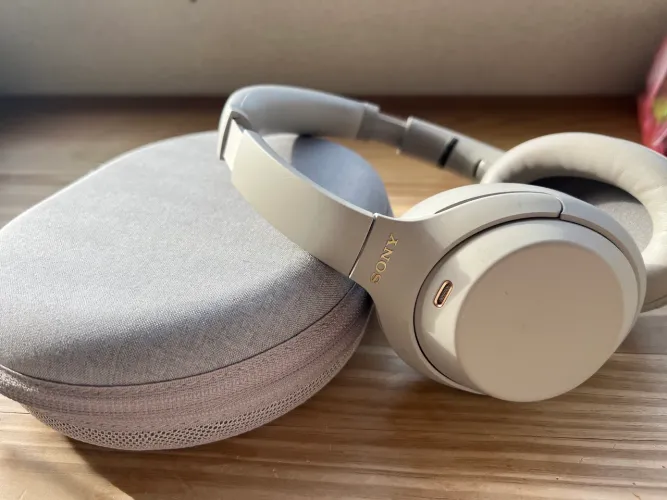 Fone de ouvido cancelamento de ruído Sony