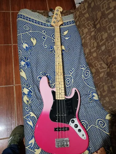 Contrabaixo SX