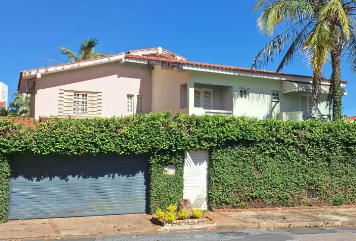 casa sobrado à venda em itu com 400m2, piscina e 4 suítes