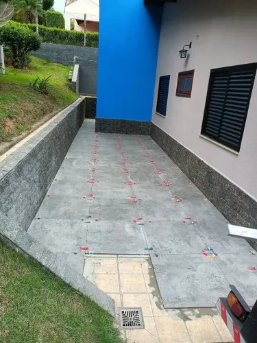 Pedreiro azulegista com profissionalismo e qualidade