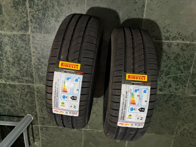 04 Pneus P1 Pirelli 185/60 R15 88H