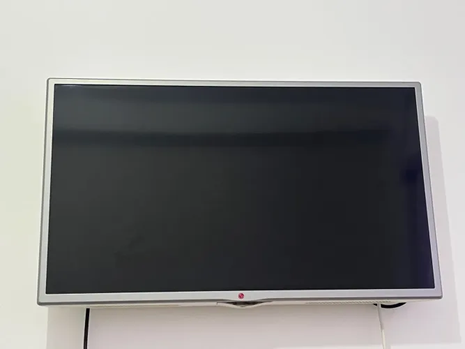Vendo Smart TV LG 32 Polegadas - Modelo 32LB5800