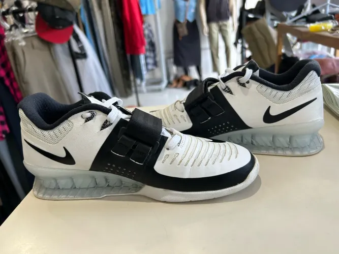 Tênis Nike Romaleos 3